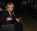 Valérie Damidot s'est laissé tenté par l'appel du multijoueur.  Call of Duty: Modern Warfare 3  a vécu un lancement en grande  pompe au palais de Chaillot, à Paris, le 7 novembre 2011. Activision  avait vu les choses en grand et convié de nombreux VIP.