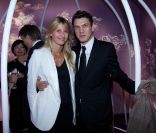 Marc et Sarah Lavoine lors de la soirée Cartier à la boutique des Champs-Elysées, transformée du 10 au 20 novembre 2011 en théâtre végétal. La collection Cartier Naturellement y est présentée. Paris le 9 novembre 2011