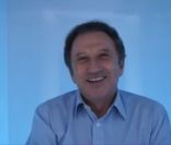 Michel Drucker dans le teaser pour le DVD Tout sur Jamel