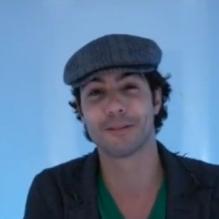Tahar Rahim dans le teaser pour le DVD Tout sur Jamel de Jamel Debbouze