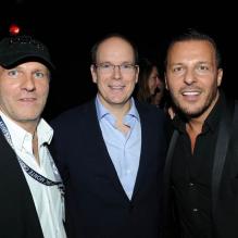 Le prince Albert de Monaco avec Richard Borfiga et Jean-Roch lors du concert du 10 novembre 2011 au MICS. Chaude ambiance pour la soirée du 10 novembre 2011 au Grimaldi Forum dans le cadre de la 2e édition du MICS.