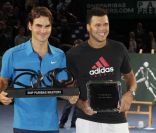 Roger Federer et Jo-Wilfreid Tsonga le 13 novembre lors de la finale du Masters 1000 de Paris Bercy