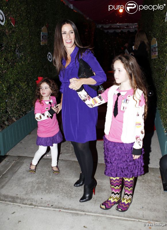 Soleil Moon Frye et ses filles Poet Sienna Rose et Jagger Joseph Blue lors de la soirée Harajuku / Target, à Los Angeles, le 12 novembre 2011