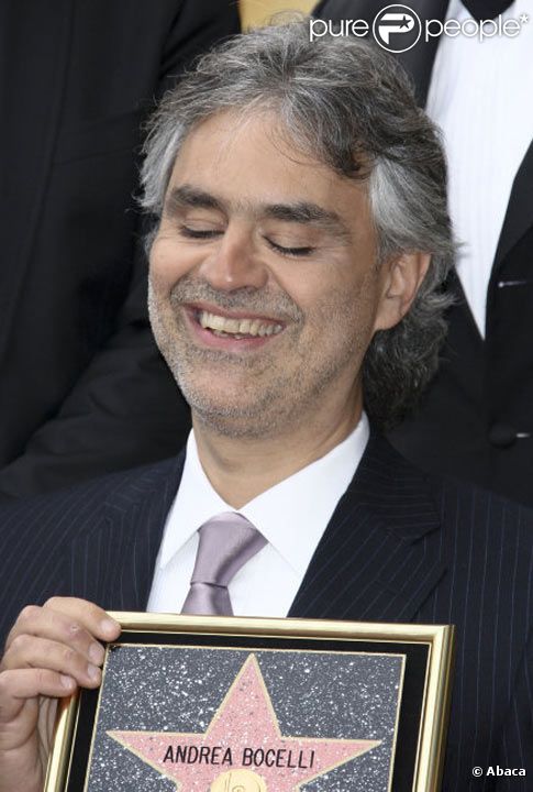 Andrea Bocelli reçoit son étoile sur le Hollywood Walk of Fame en mars 2010 