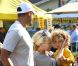 Kendra Wilkinson et son époux Hank avec leur fils Hank Jr, le samedi 19 novembre 2011 à Calabasas.