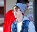 Justin Bieber se promène à Los Angeles, le lundi 21 novembre 2011.