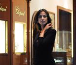 Madalina Diana Ghenea dans la boutique Chopard à Milan le 2 novembre 2011<br />