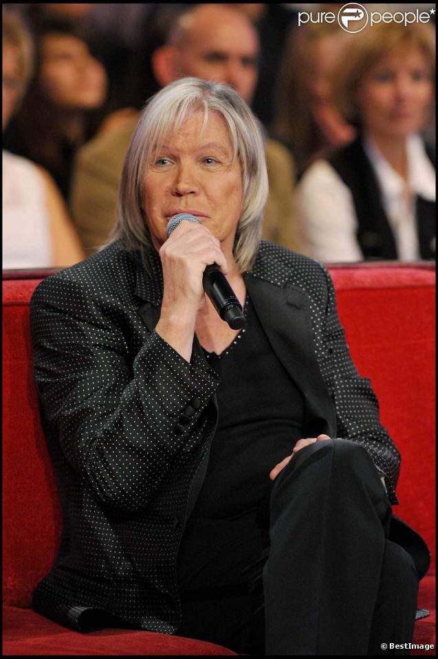 Patrick Juvet sur le plateau de  Vivement Dimanche  en février 2012.