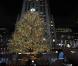L'arbre de Noël du Rockfeller Center à New York a été éclairé le 30 novembre 2011