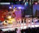 The Radio City Rockettes lors de l'illumination du sapin de Noël du Rockfeller Center à New York le 30 novembre 2011