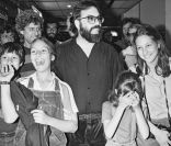 Francis Ford Coppola et ses enfants Roman, Mary et Sofia à Cannes en 1979.