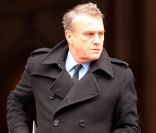 Jean-Charles de Castelbajac aux obsèques de François Lesage en l\'église Saint-Roch à Paris. Le 7 décembre 2011