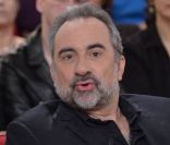 Antoine Duléry lors de l\'enregistrement de Vivement Dimanche le 7 décembre 2011 au Studio Gabriel de la Plaine Saint Denis. Emission diffusée le 11 décembre 2011.<br />