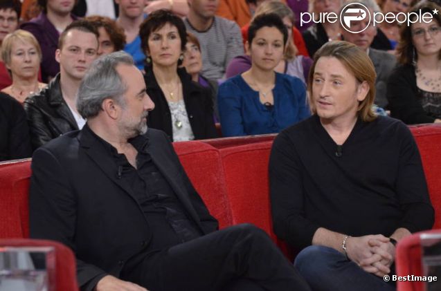 Benoît Magimel et Antoine Duléry lors de l'enregistrement de Vivement Dimanche le 7 décembre 2011 au Studio Gabriel de la Plaine Saint Denis. Emission diffusée le 11 décembre 2011. 
