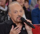 Alan Stivell lors de l'enregistrement de Vivement Dimanche le 7 décembre 2011 au Studio Gabriel de la Plaine Saint Denis. Emission diffusée le 11 décembre 2011. 