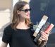 Jennifer Garner fait son shopping de Noël, le 8 décembre 2011 à Los Angeles