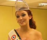 Delphine Wespiser et son grand-père, Miss France 2012, dans Sept à Huit, sur TF1, dimanche 11 décembre 2011