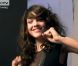 Solweig Rediger-Lizlow : souriante et charmeuse quand elle prend la pose pour un shooting pour Elleadore.com, sur lequel elle jouera bientôt dans une websérie