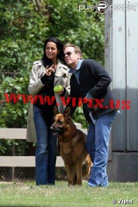 Kiefer Sutherland, sa fiancée et son chien