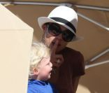Lilly Kerssenberg et son petit Amadeus le 26 décembre sur la plage de Miami