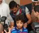 Cristiano Ronaldo, de passage à Dubaï rend visite à un centre pour enfants autistes le 28 décembre 2011