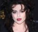 Helena Bonham Carter décorée par sa "fille" la reine d'Angleterre