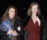 Eva Herzigova se rend à la première du spectacle Totem à Londres, le 5 janvier 2012.