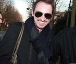 Christophe Willem arrive au Studio Gabriel pour l\'enregistrement de <em>Vivement Dimanche</em>, à Paris, le 11 janvier 2011.
