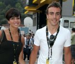 Fernando Alonso et Raquel del Rosario (photo : en 2009 à Monaco) ont toujours tenu leur vie privée  secrète, mais, depuis l\'annonce de leur séparation en décembre 2011, les  médias s\'intéressent de près à l\'Espagnol et aux rumeurs de relation  avec la bombe suisse Xenia Tchoumitcheva...