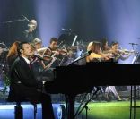  Julien Clerc en concert au Palais des Congrès de Paris, le 13 janvier 2012. 