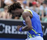 Gaël Monfils le 17 janvier à Melbourne lors de son premier tour victorieux à l\'Open d\'Australie face à Marinko Matosevic (7-6 [5], 6-3, 6-3)