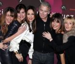 <p>Christelle Raynal, Louise Monot, Elsa Zylberstein, Franck Dubosc, Shirley Bousquet et Audrey Lamy à la soirée d\'ouverture du festival de l\'Alpe d\'Huez, le 17 janvier 2012.</p>
