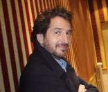 Edouard Baer prend la place de Hugh Grant