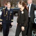 La princesse Victoria tout sourire à l'hôpital, à quelques semaines d'accoucher
