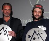David Brécourt et Romain Lévy lors de la cérémonie de cloture du 15e Festival international du film de Comédie de l'Alpe d'Huez le samedi 21 janvier 2012 