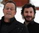 Jean Reno et Michaël Youn : Bataille de neige et grimaces pour les deux toqués