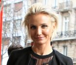 Cameron Diaz, de retour à son hôtel après le défilé haute couture Atelier Versace à Paris, le 23 janvier 2012.