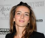 Salomé Stévenin durant la présentation de la première ligne de bagages de Christophe Guillarmé à l'Hôtel Renaissance Paris Arc de Triomphe le 22 janvier 2012 
