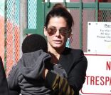 Sandra Bullock va chercher son petit Louis à l\'école le 24 janvier 2012 à Los Angeles