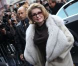 Catherine Deneuve à son arrivée au défilé Haute Couture Jean-Paul Gaultier. Le 25 janvier 2012 à Paris