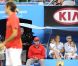 Charlene Riva et Myla Rose, les deux jumelles de Roger Federer le 26 janvier 2012 à Melbourne lors de sa demi-finale perdue face à Rafael Nadal lors de l'Open d'Australie