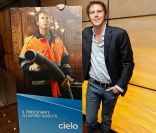 Le prince Emmanuel-Philibert de Savoie en promotion pour son émission Il Principiante. Il Lavoro nobilita, à Milan, le 26 janvier 2012. En janvier 2012, l\'époux de Clotilde Courau a révélé qu\'il avait été opéré en décembre 2011 d\'une tumeur nasale.