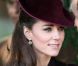 Une jolie réalisation Rose Cory pour le premier Noël de la duchesse Kate dans la famille royale, à Sandringham le 25 décembre 2011.
Fin janvier 2012, Catherine, duchesse de Cambridge, s'est vu décerner à la quasi-unanimité (91% des suffrages) le Hat Person of the Year Award réservé à la personnalité la mieux chapeautée de l'année par la vénérable Headwear Association basée en Californie !