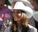 Un stetson de rigueur à Calgary, en plein stampede , le 7 juillet 2011 !
Fin janvier 2012, Catherine, duchesse de Cambridge, s'est vu décerner à la quasi-unanimité (91% des suffrages) le Hat Person of the Year Award réservé à la personnalité la mieux chapeautée de l'année par la vénérable Headwear Association basée en Californie !