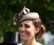 Au derby d'Epsom le 4 juin 2011.
Fin janvier 2012, Catherine, duchesse de Cambridge, s'est vu décerner à la quasi-unanimité (91% des suffrages) le Hat Person of the Year Award réservé à la personnalité la mieux chapeautée de l'année par la vénérable Headwear Association basée en Californie !