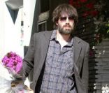 Ben Affleck et ses deux filles Violet et Seraphina font le marché au Farmers market, le 5 février 2012 à Los Angeles