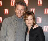 Denis Brogniart et sa femme Hortense lors de la soirée TV Magazine fête ses 25 ans, au Plaza Athénée, le 8 février 2012.  
