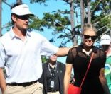 Fergie soutient son homme Josh Duhamel lors de son tournoi de golf, à Los Angeles, le 8 février 2012