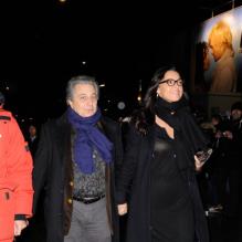 Christian Clavier et sa compagne Isabelle de Ajauros lors de la générale de la comédie musicale de Pascal Obispo, Adam et Ève, au Palais des Sports le 13 février 2012 à Paris<br />