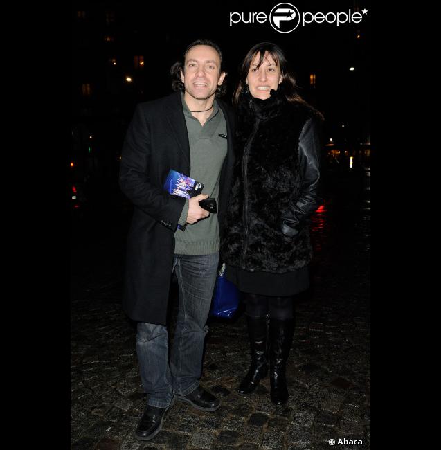 Philippe Candeloro et son épouse Olivia lors de la générale de la comédie musicale de Pascal Obispo, Adam et Ève, au Palais des Sports le 13 février 2012 à Paris 